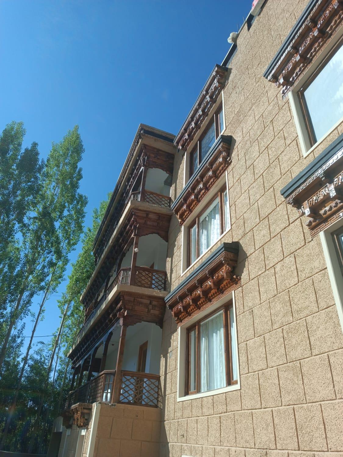 Hotel Om Ladakh Leh Bagian luar foto