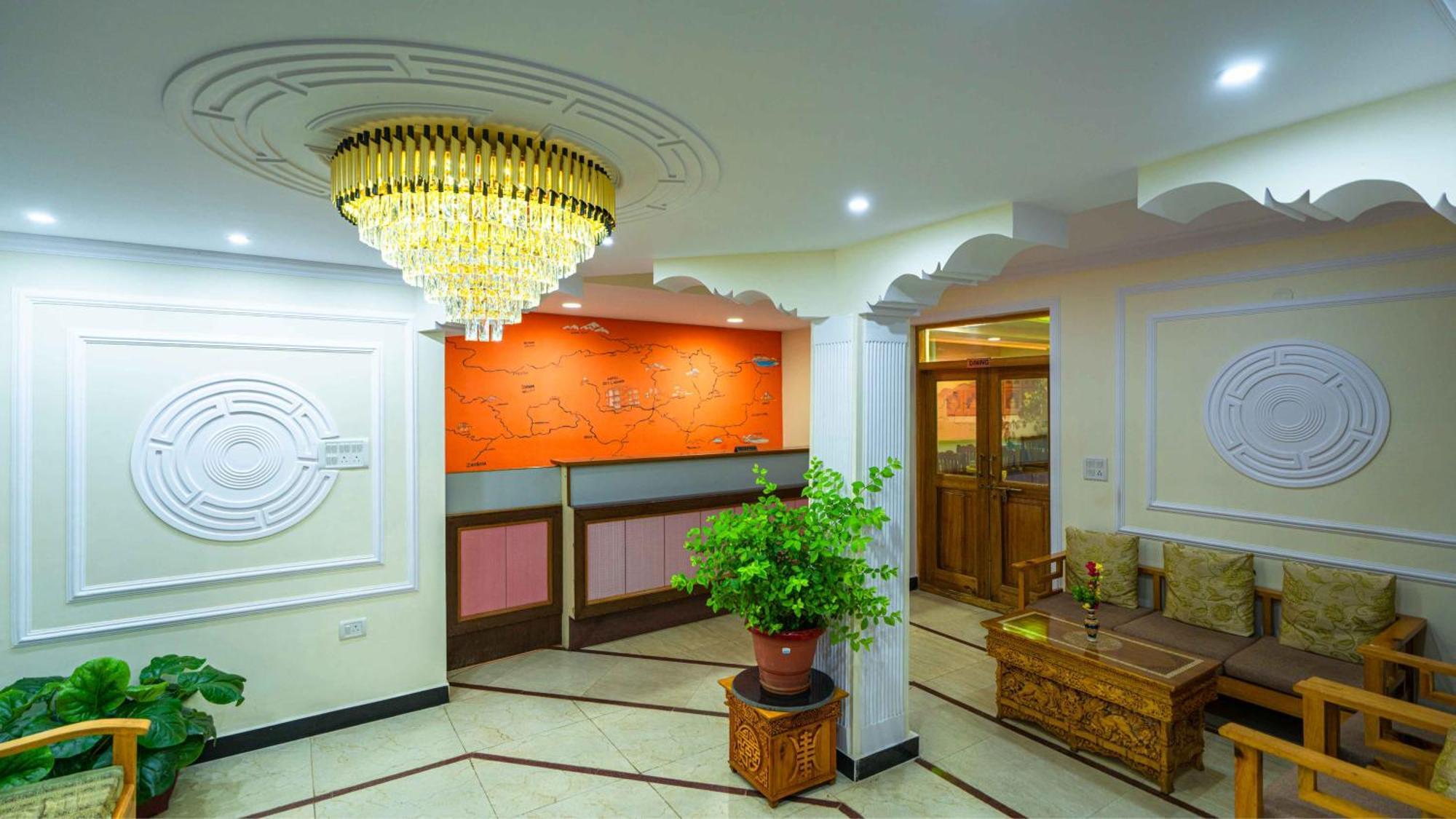 Hotel Om Ladakh Leh Bagian luar foto