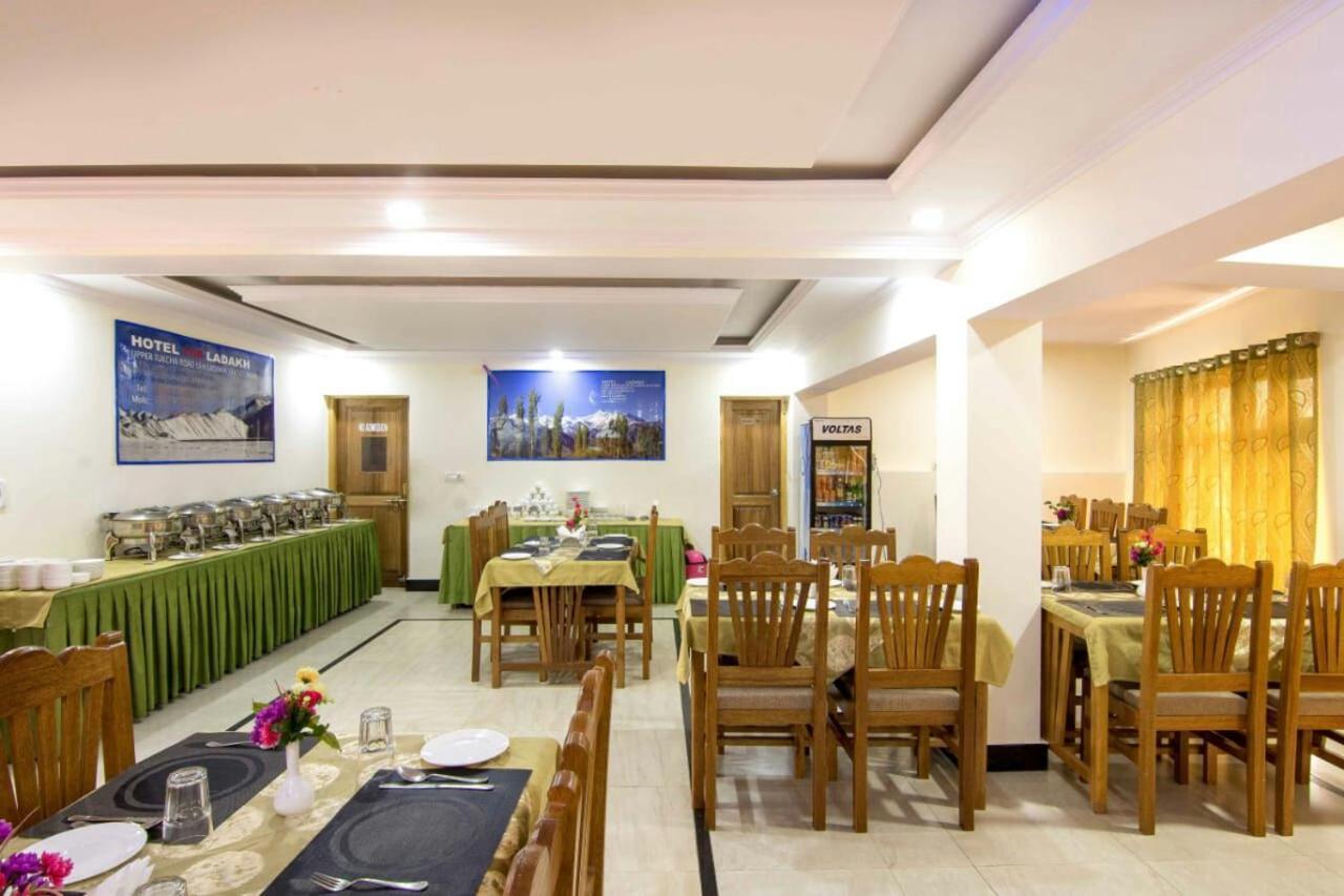 Hotel Om Ladakh Leh Bagian luar foto